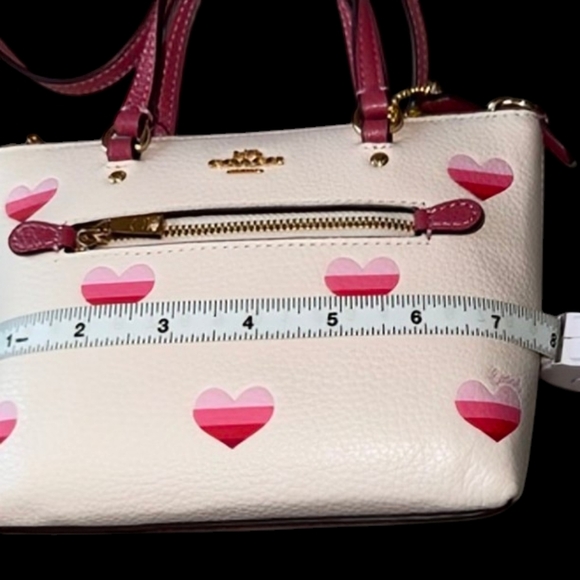 Coach 🩷 🩷 Pink and Off White 🤍 🤍 Heart Mini Tote Bag - Picture 4 of 6